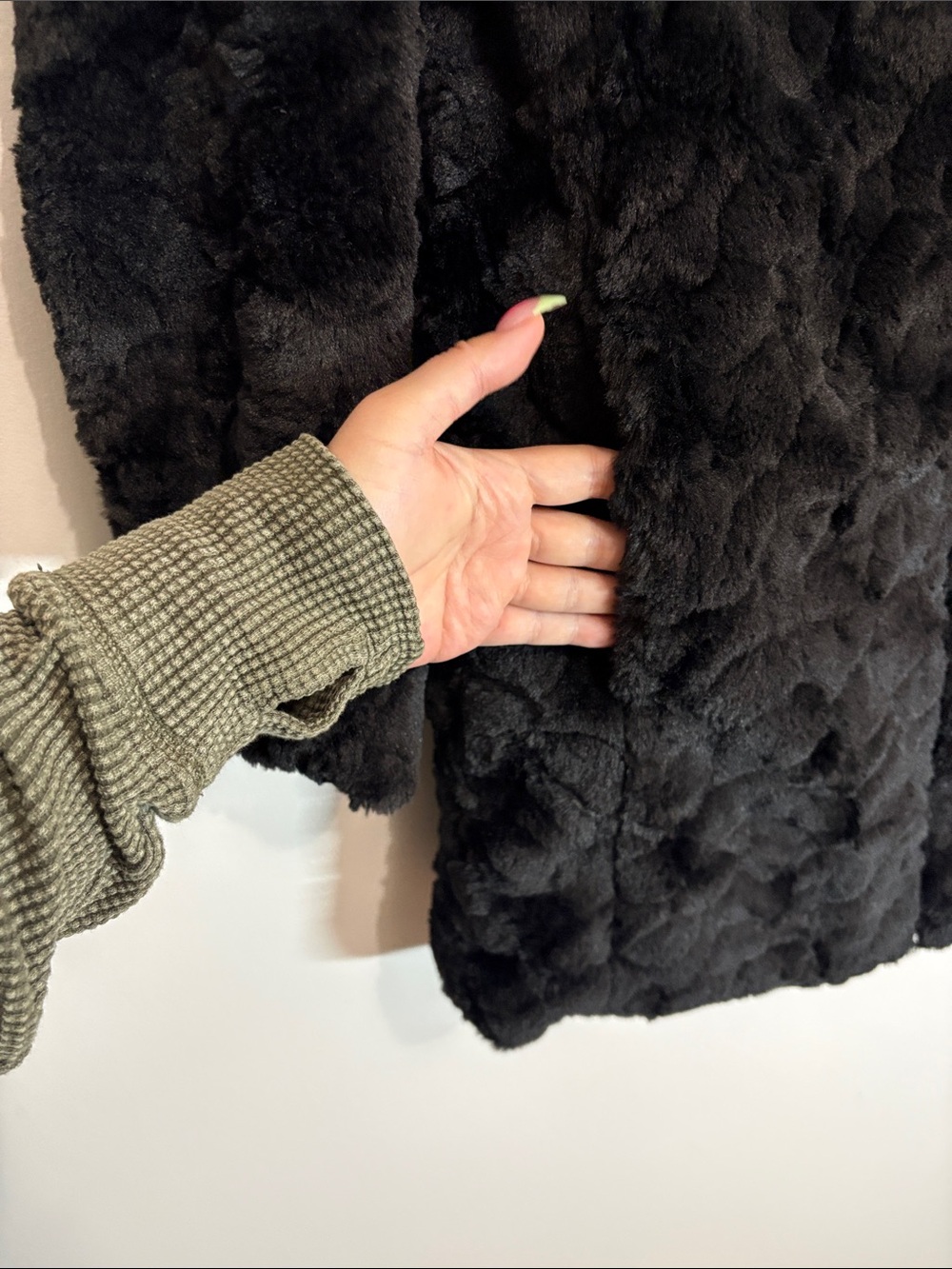 Revamped Outwear by sirens Black Faux Fur Coat size M - Picture 4 of 5